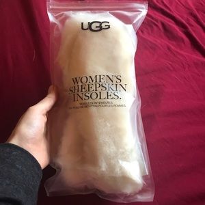 UGG Women’s sheepskin insoles size 7 never worn